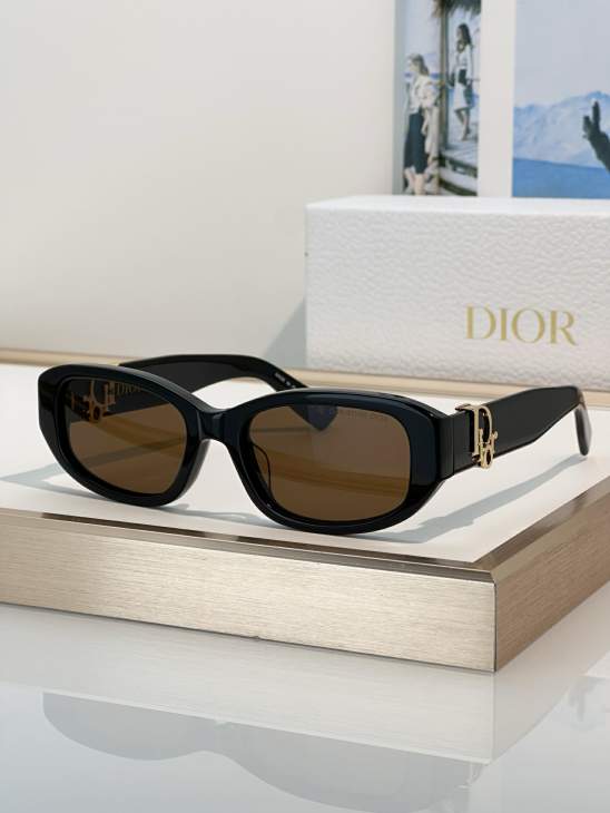 Picture of Dior Sunglasses _SKUfw81854642fw